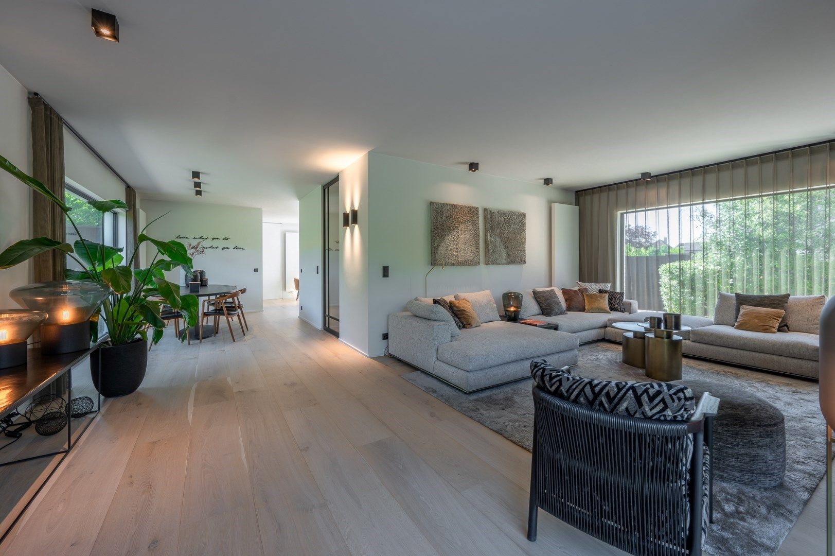 Unieke alleenstaande villa verscholen in een rustige laan te Knokke foto 9