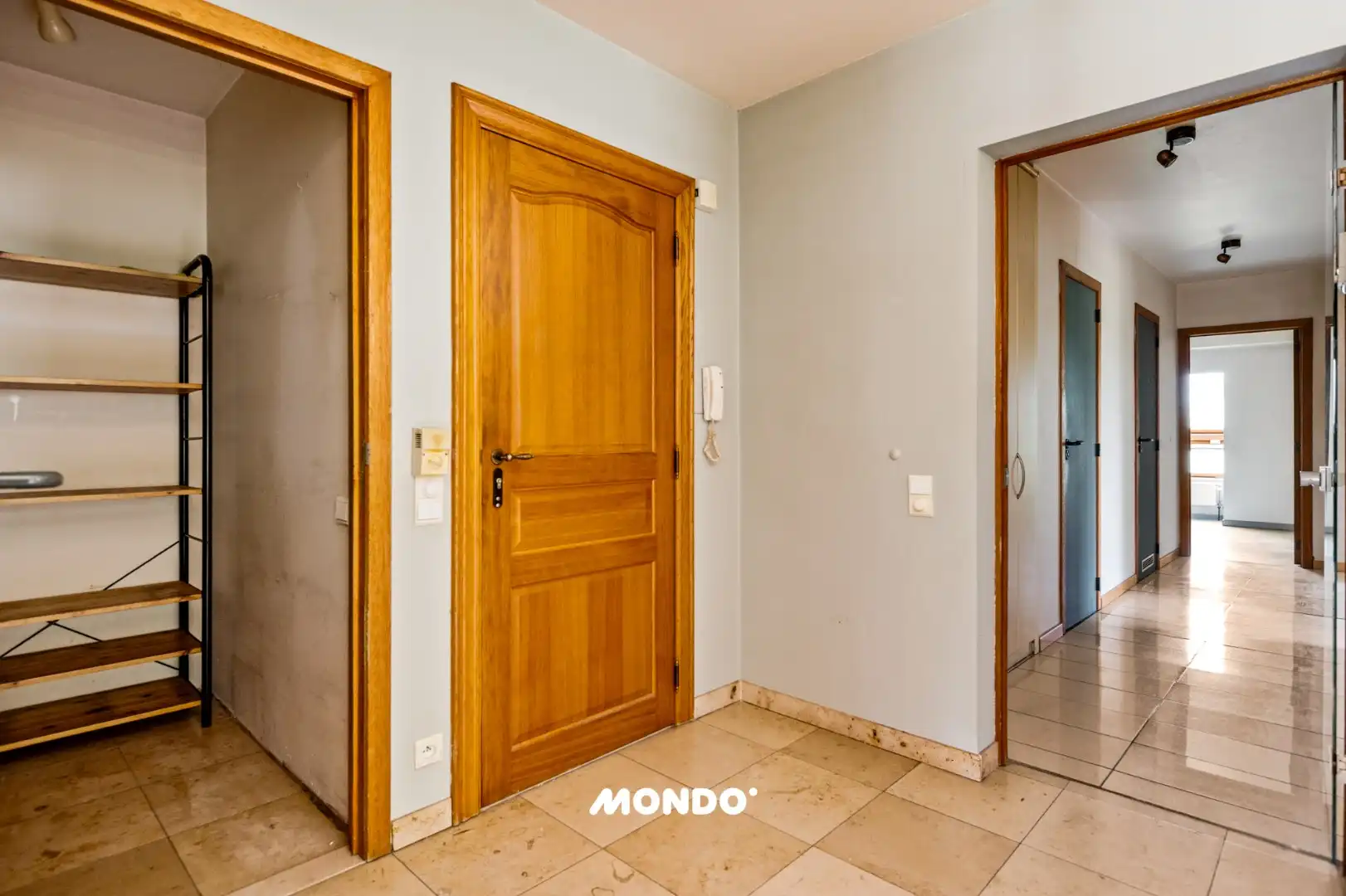 Ruim en lichtrijk appartement met 3 slaapkamers! foto 9