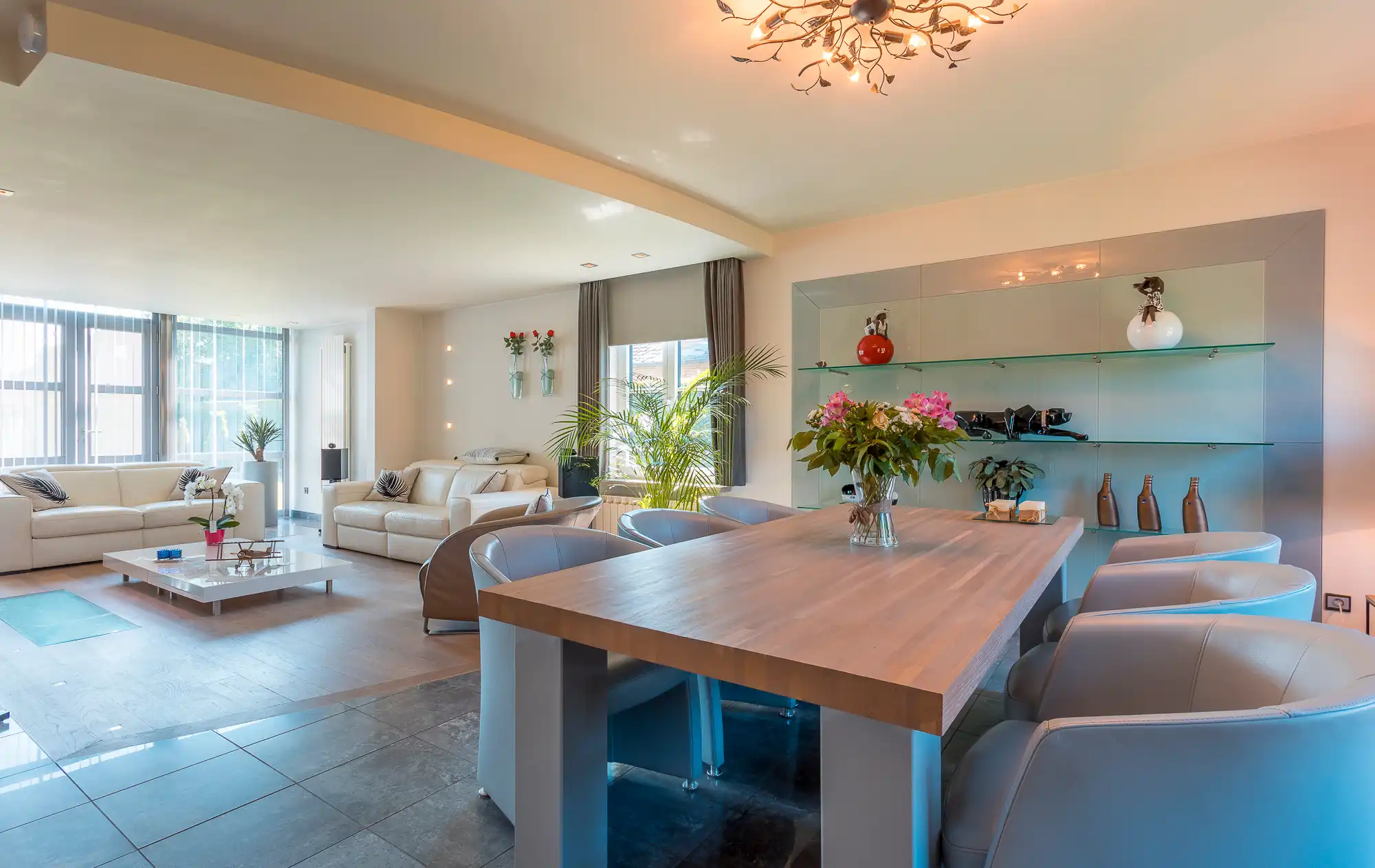 TE KOOP: Villa met kwaliteitsmaterialen en bijgebouw op perceel van 19a 65ca te Kaulille (Bocholt) foto 3