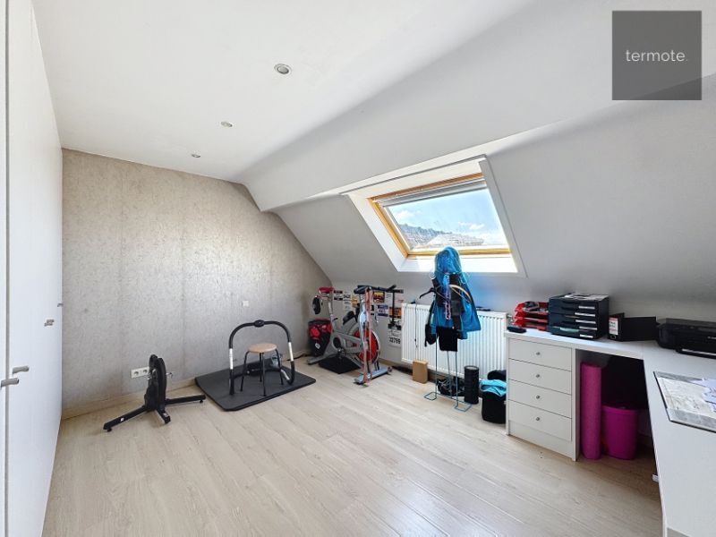 étage-woning foto 10