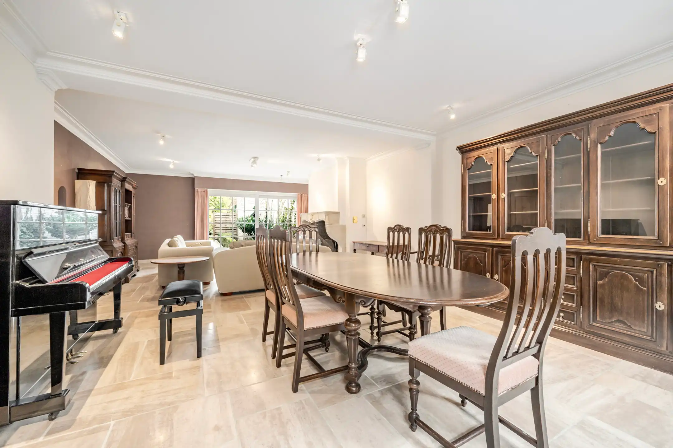 Charmante herenwoning met uitweg achteraan (3 garages).  foto 10