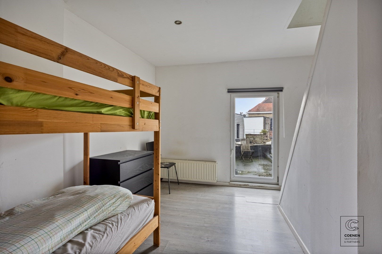 Op te frissen woning met 4a5 slp's op geweldige ligging te Willebroek! foto 10