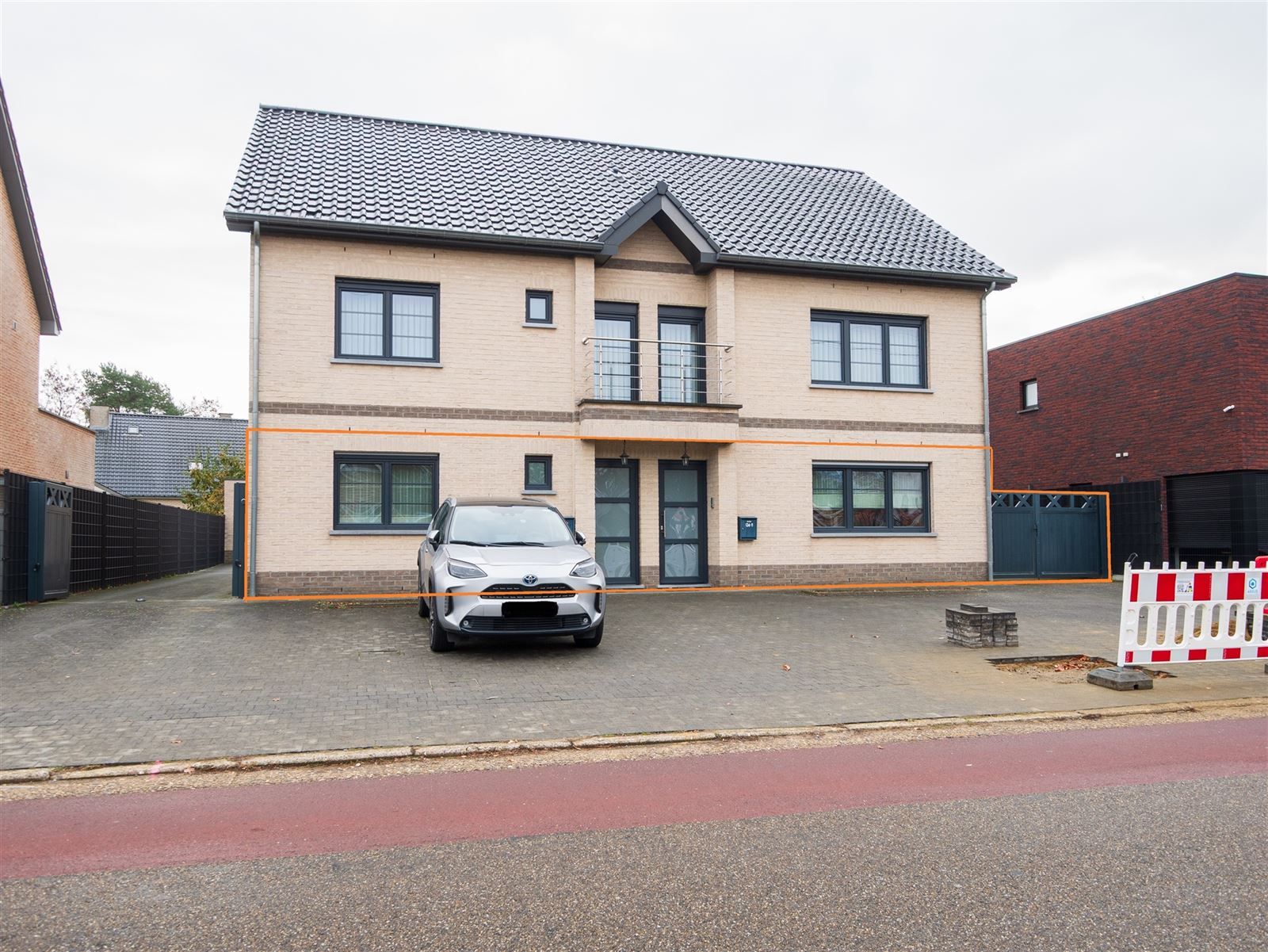 Appartement foto {{pictureIndex}}