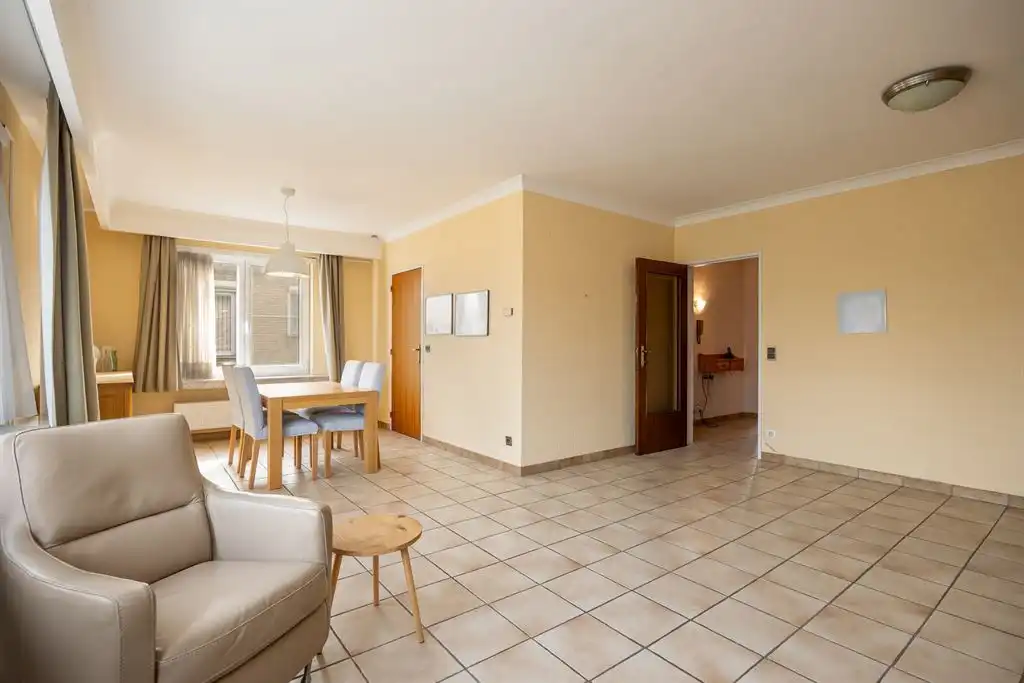 Appartement met 3 slaapkamers, zonnig terras en garagebox foto 6