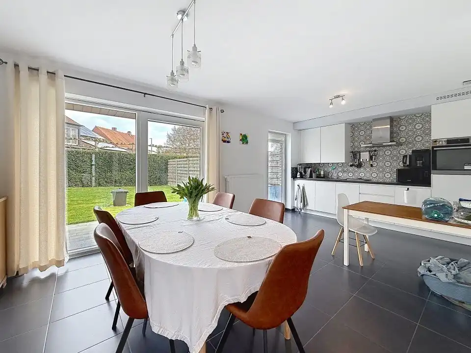 Recente half-open woning nabij centrum Staden foto 3