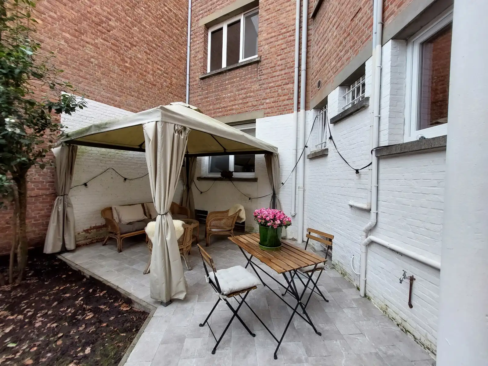 Gerenoveerd gvls 2 slpk app. met tuin  foto 15