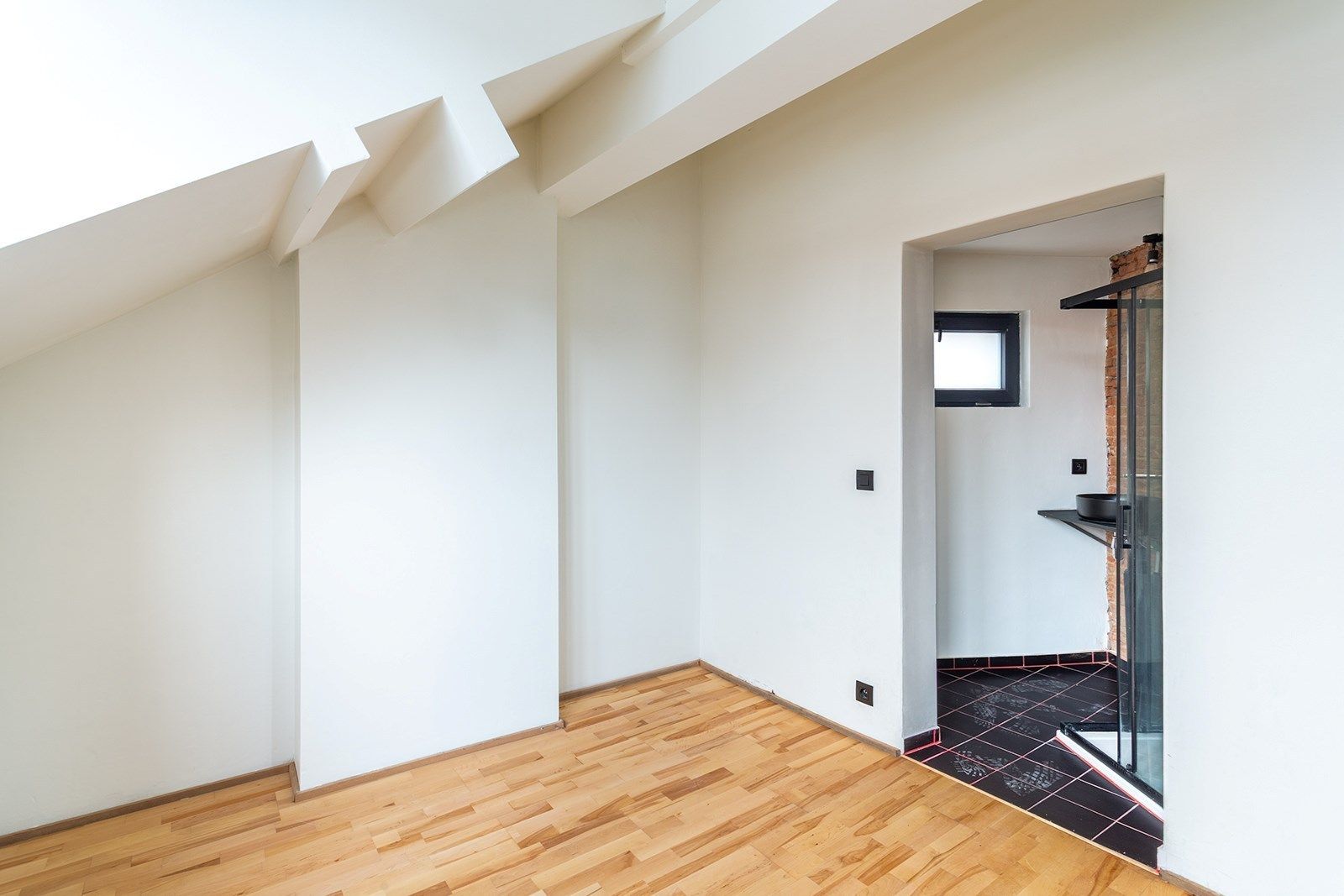 Instapklaar dakappartement op een zuchtje van Park Spoor Noord foto 20