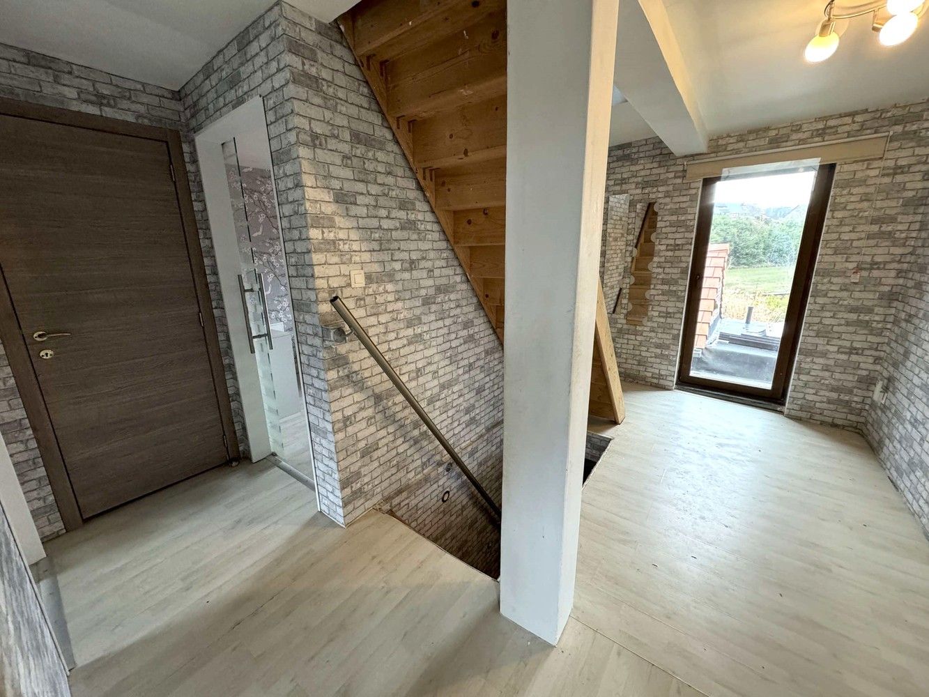 Instapklaar hoekpand met 3 slaapkamers en tuintje in Leuven foto 13