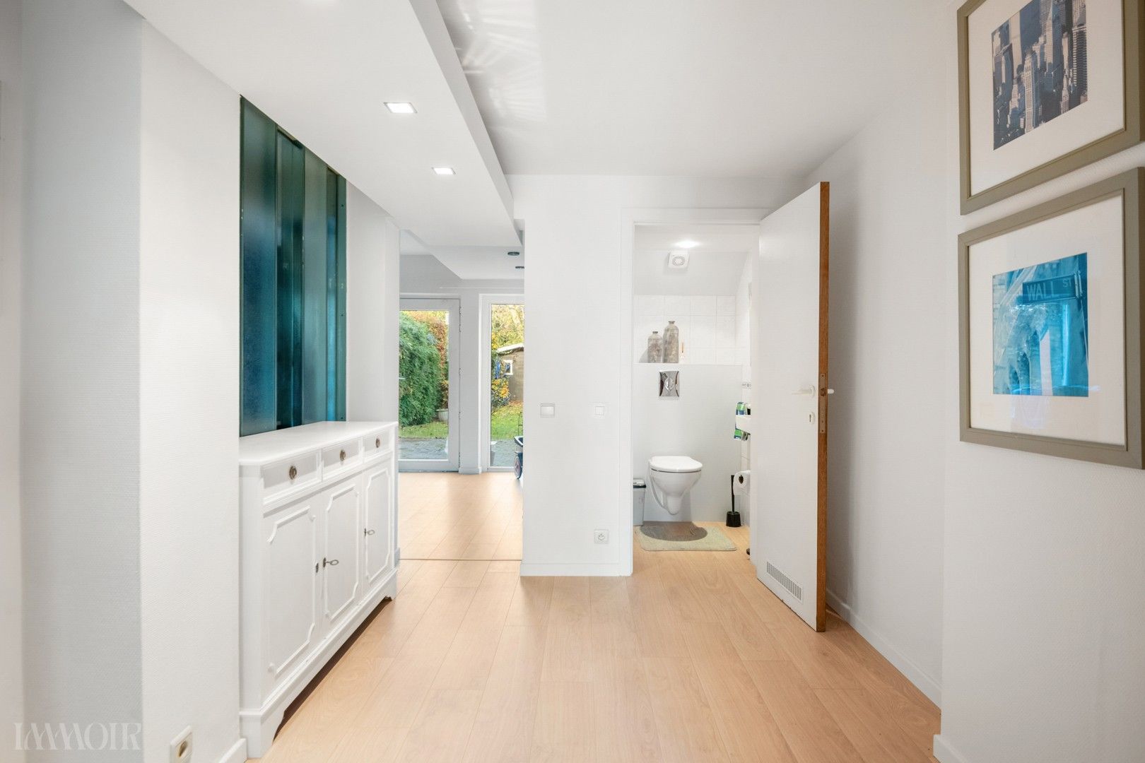 Prachtig gerenoveerde woning met praktijk/studio in hartje Schoten. foto 15