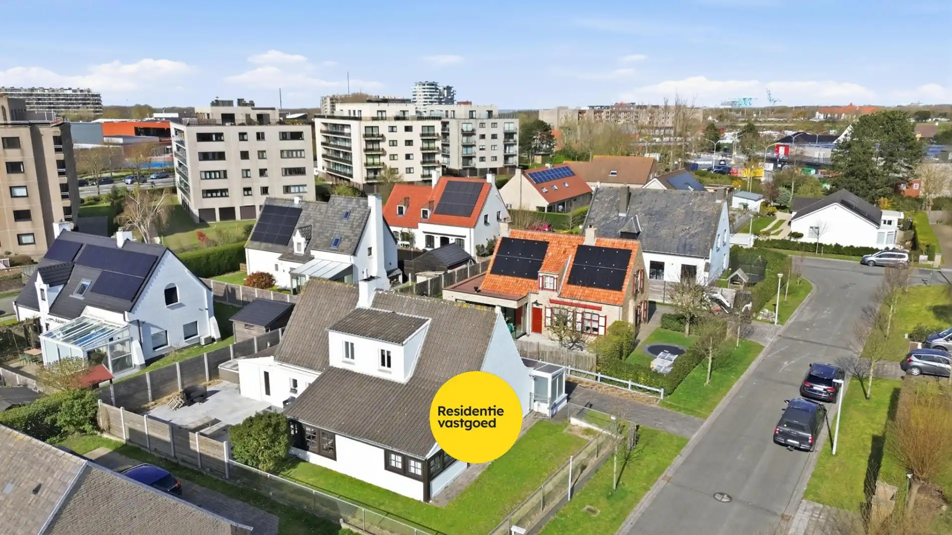 Hoofdfoto van de publicatie: Ruime villa (201m²) op wandelafstand van het centrum en strand te Blankenberge!