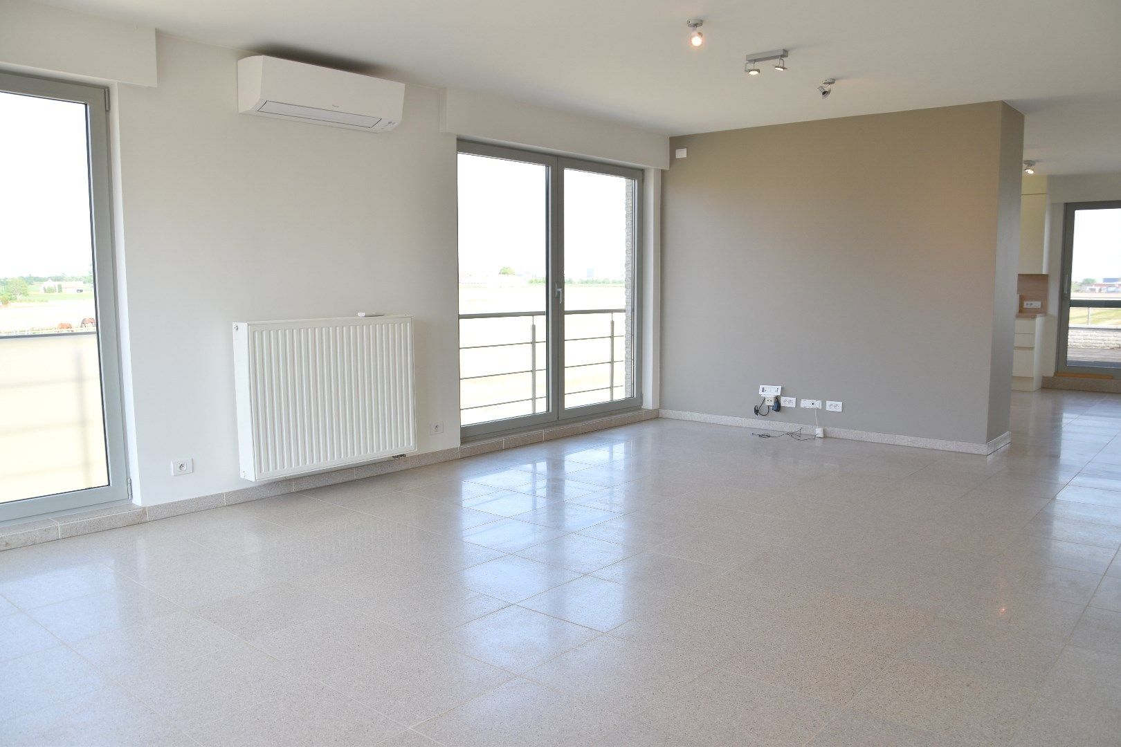 Ruim en recent appartement op rustige ligging foto 5