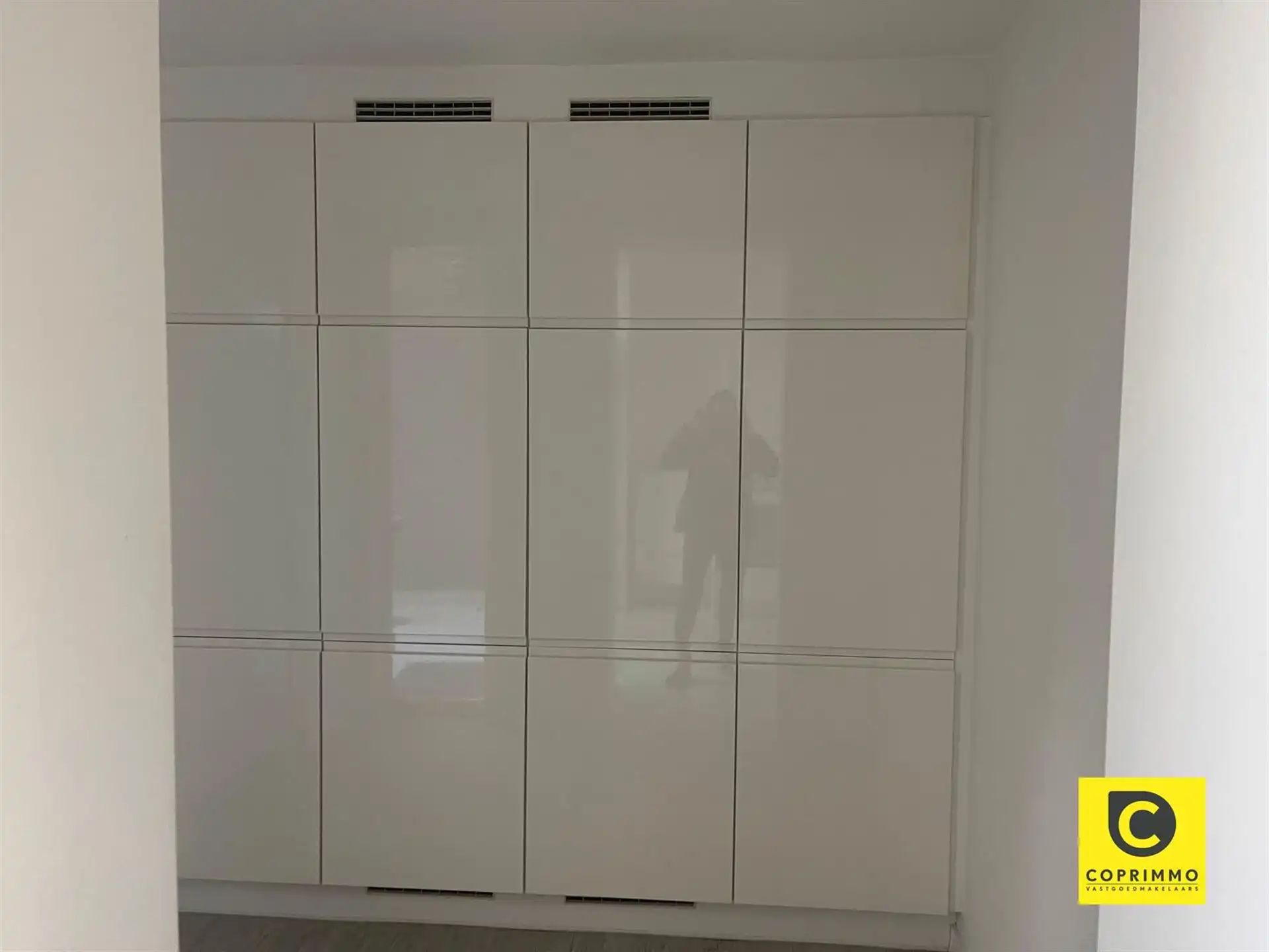 Te renoveren souterrain met stadskoer, achterhuis en garage op 't Zuid! foto 31