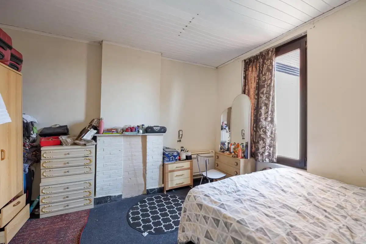 Rustig gelegen renovatiewoning met 3 slaapkamers foto 6