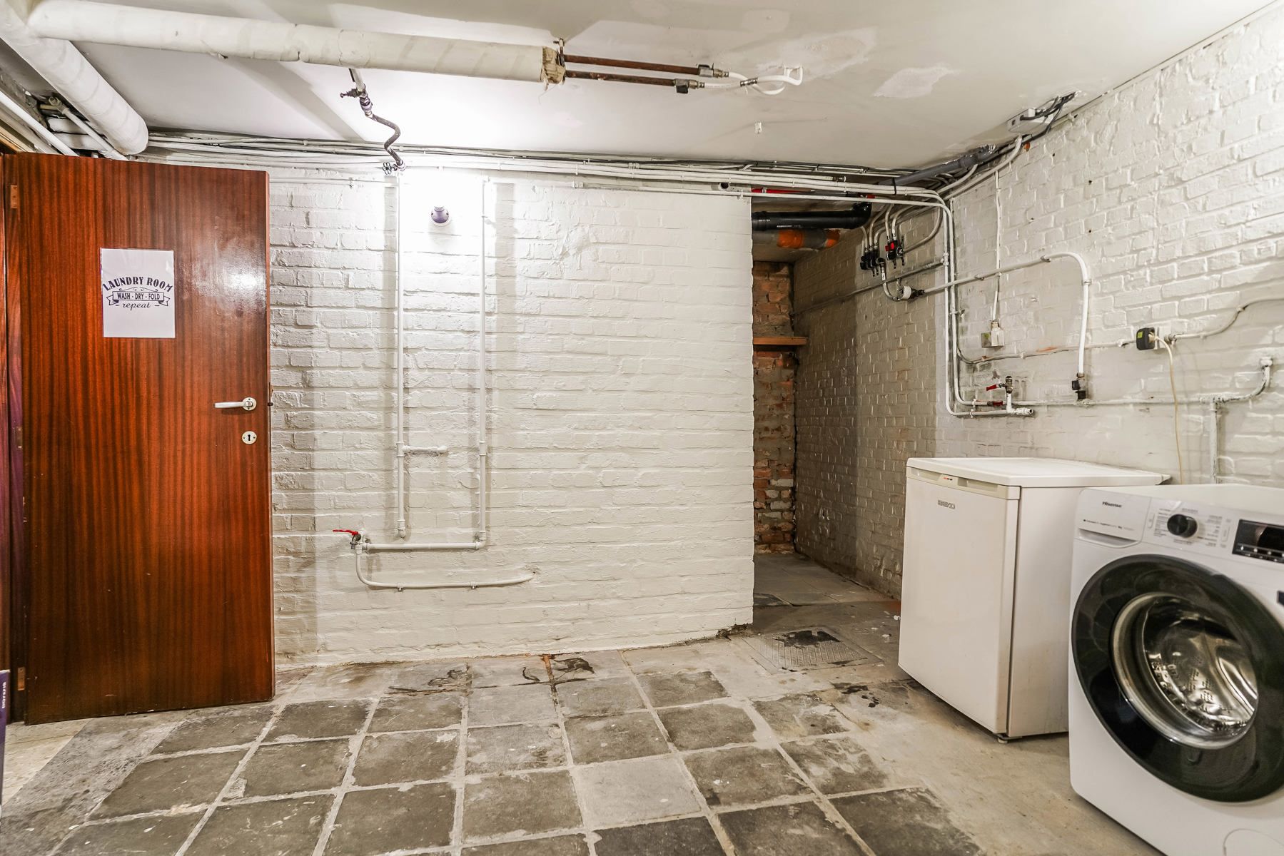 Centraal gelegen opbrengsteigendom met 2 appartementen in het hart van Londerzeel foto 29