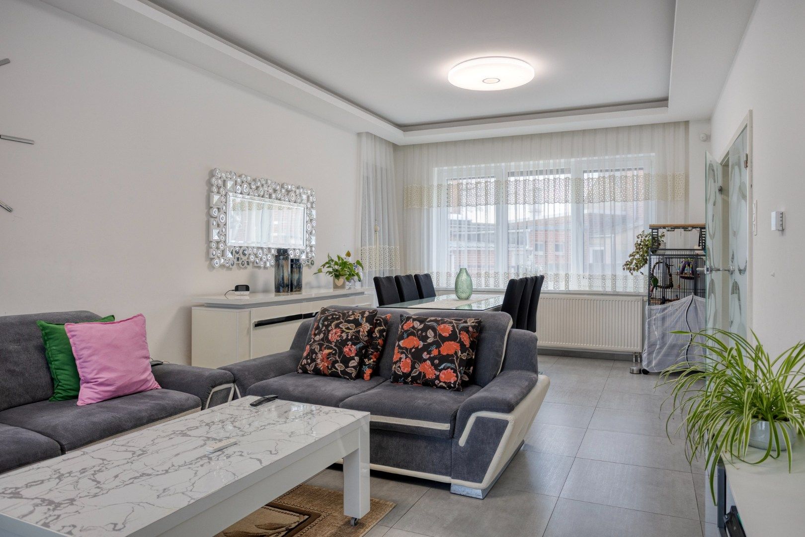 Rustig gelegen, vernieuwde woning met 4 slaapkamers en grote tuin foto 7