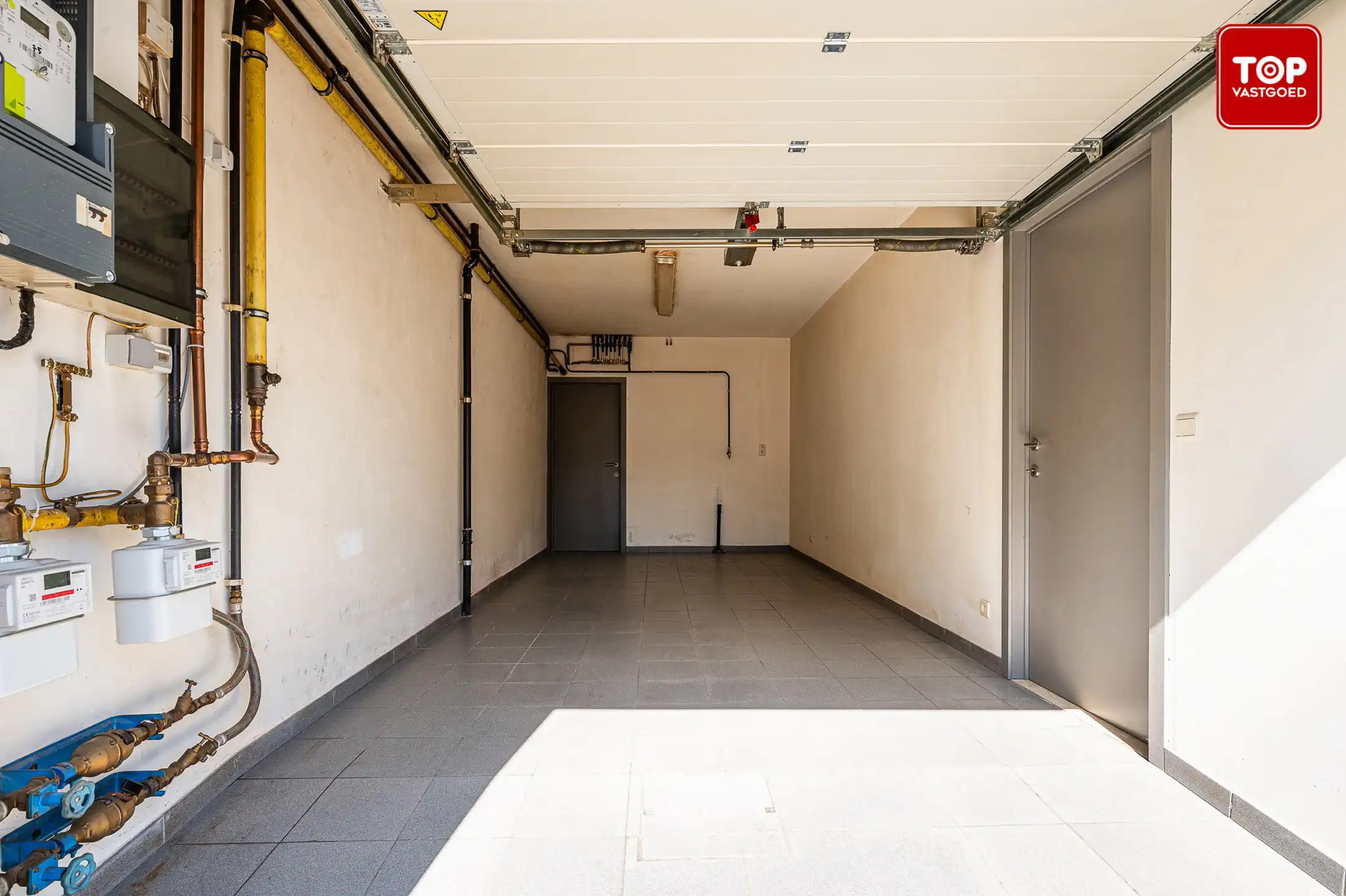 Zeer groot duplex appartement met garage. foto 20