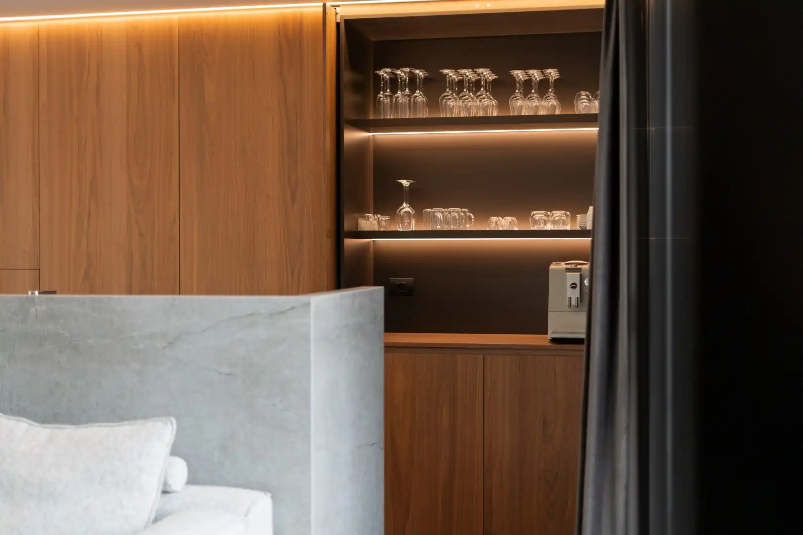 Luxueus afgewerkte penthouse te huur in het hart van Brugge! foto 17