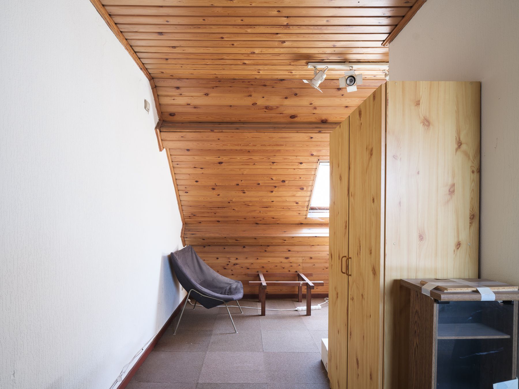 Lichtrijk duplex-appartement met potentieel foto 16