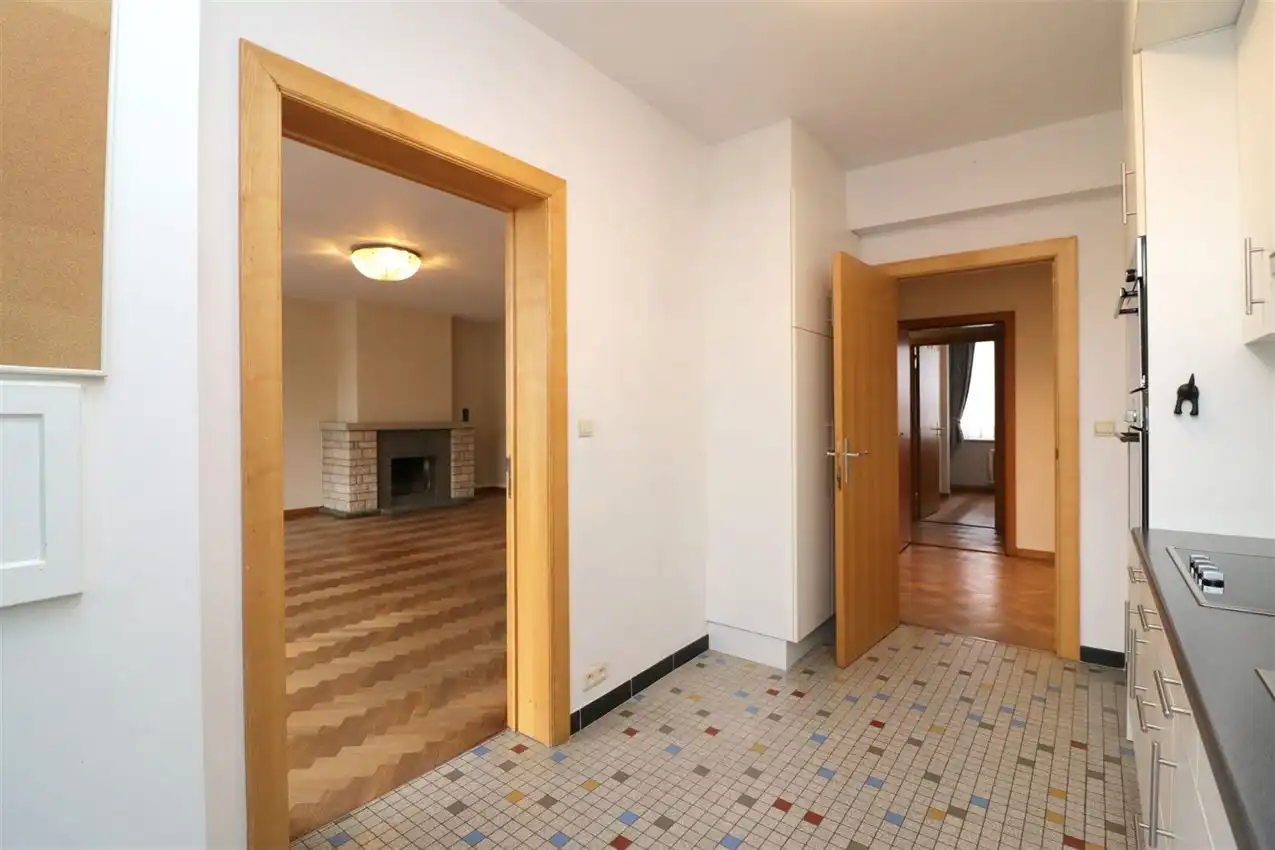 Karaktervol app. met 2 slpks en garage in hartje centrum foto 12