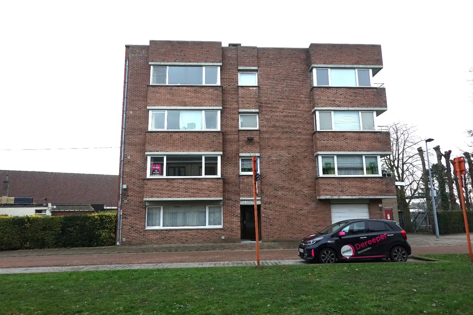 Appartement met 2 slaapkamers te huur.  foto {{pictureIndex}}