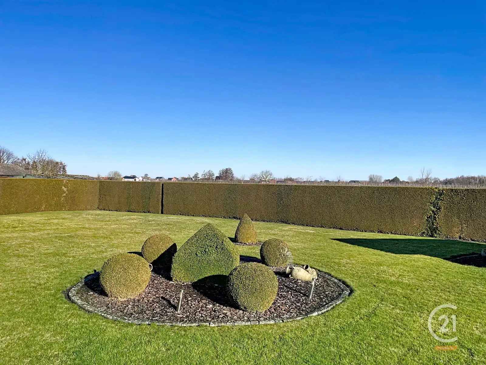 Degelijke, veelzijdige woning met ruime tuin van 13a  foto 2