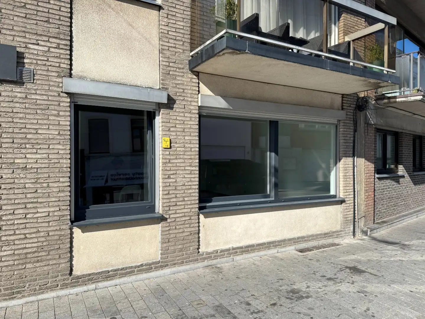 een GLVL. appartement met ondergrondse autostaanplaats foto {{pictureIndex}}