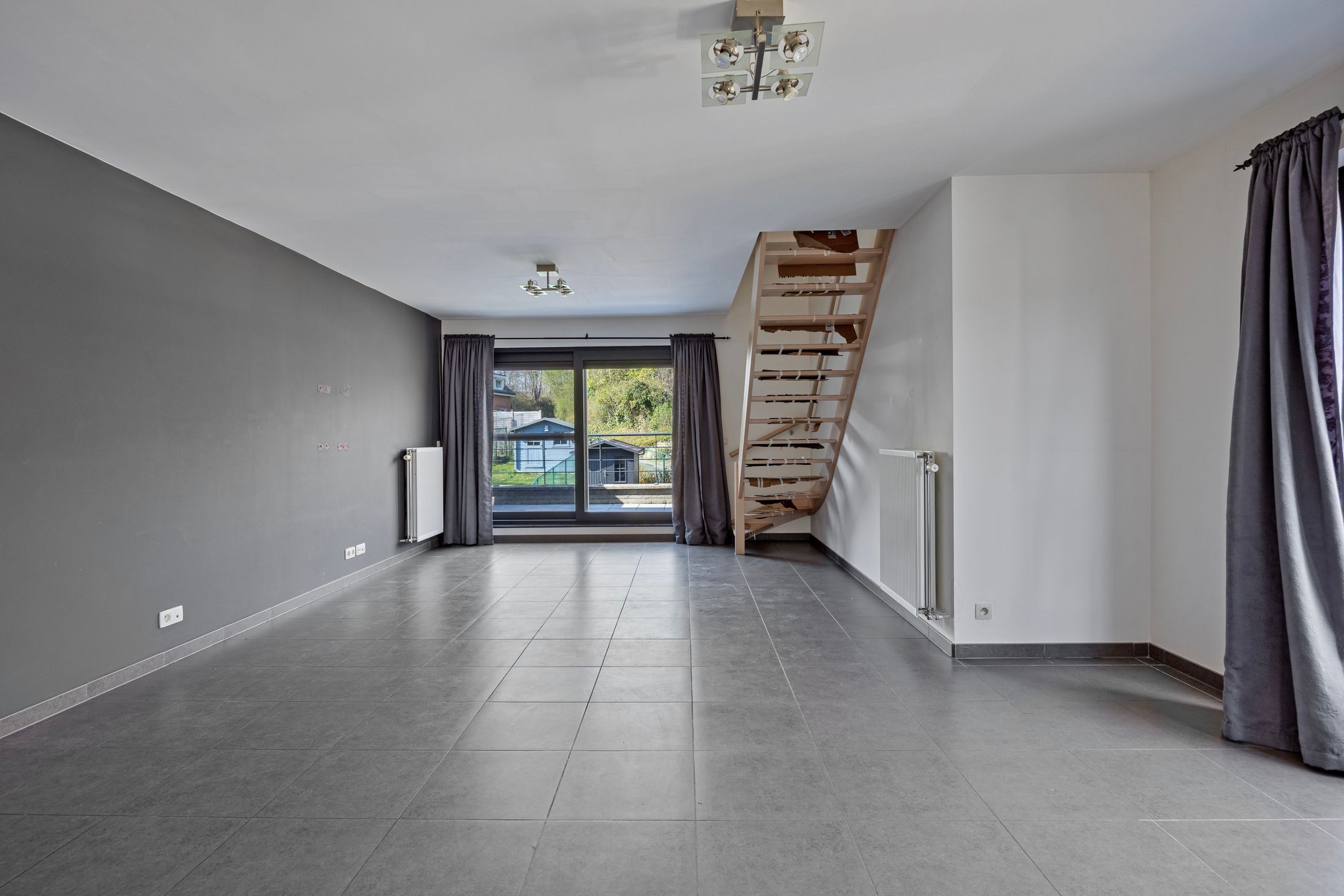 Lichtrijke, instapklare duplex met 2 slpks met ruim terras foto 5