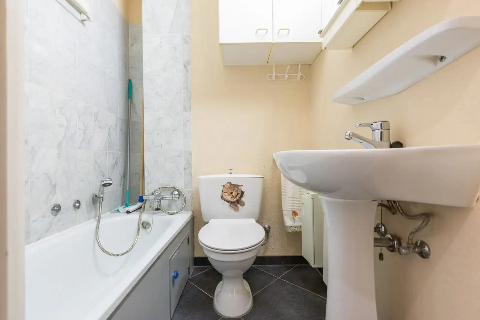 Gezellige en verzorgde studio met lateraal zeezicht foto 7