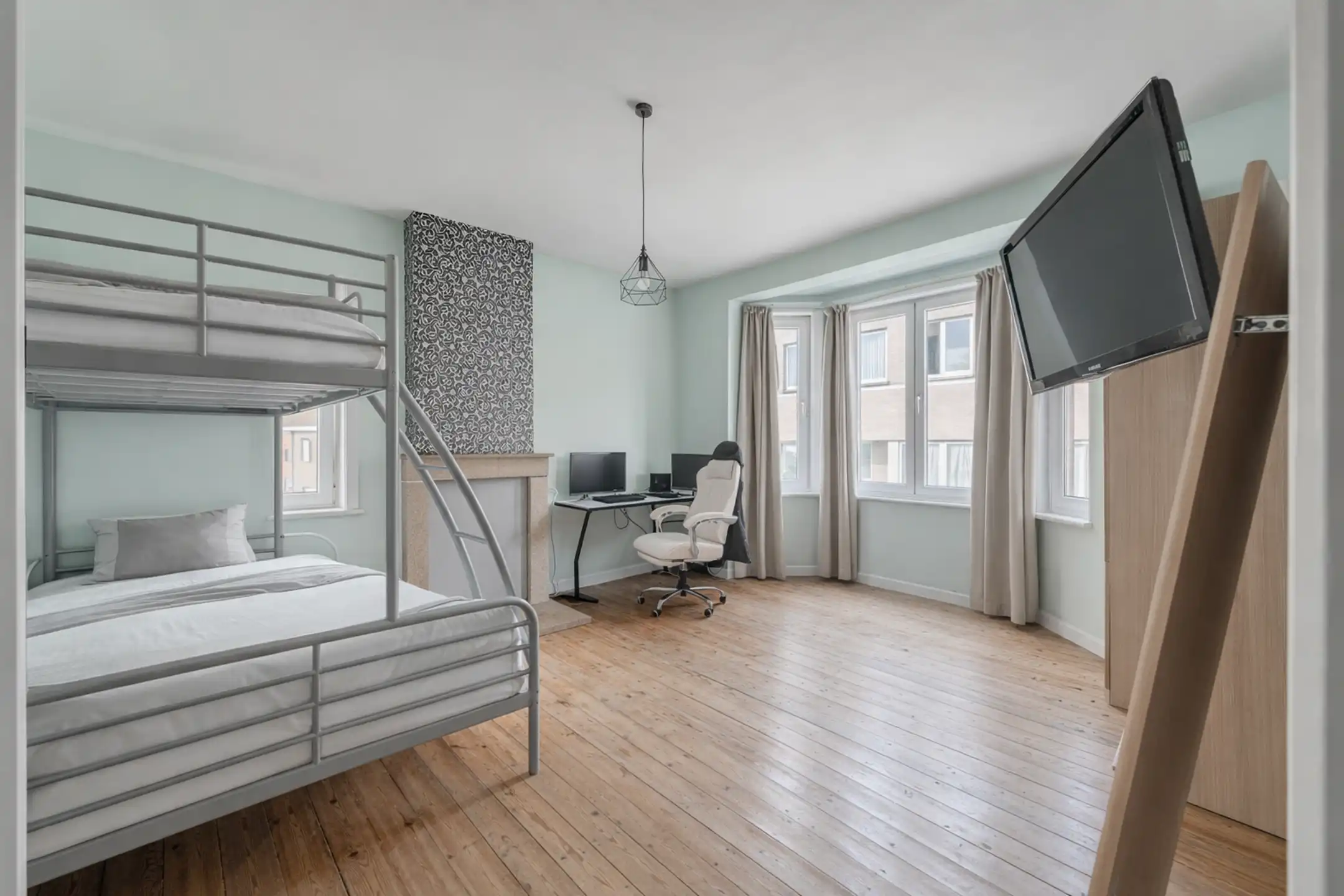 Zeer ruime statige woning met uitzonderlijk potentieel! foto 15