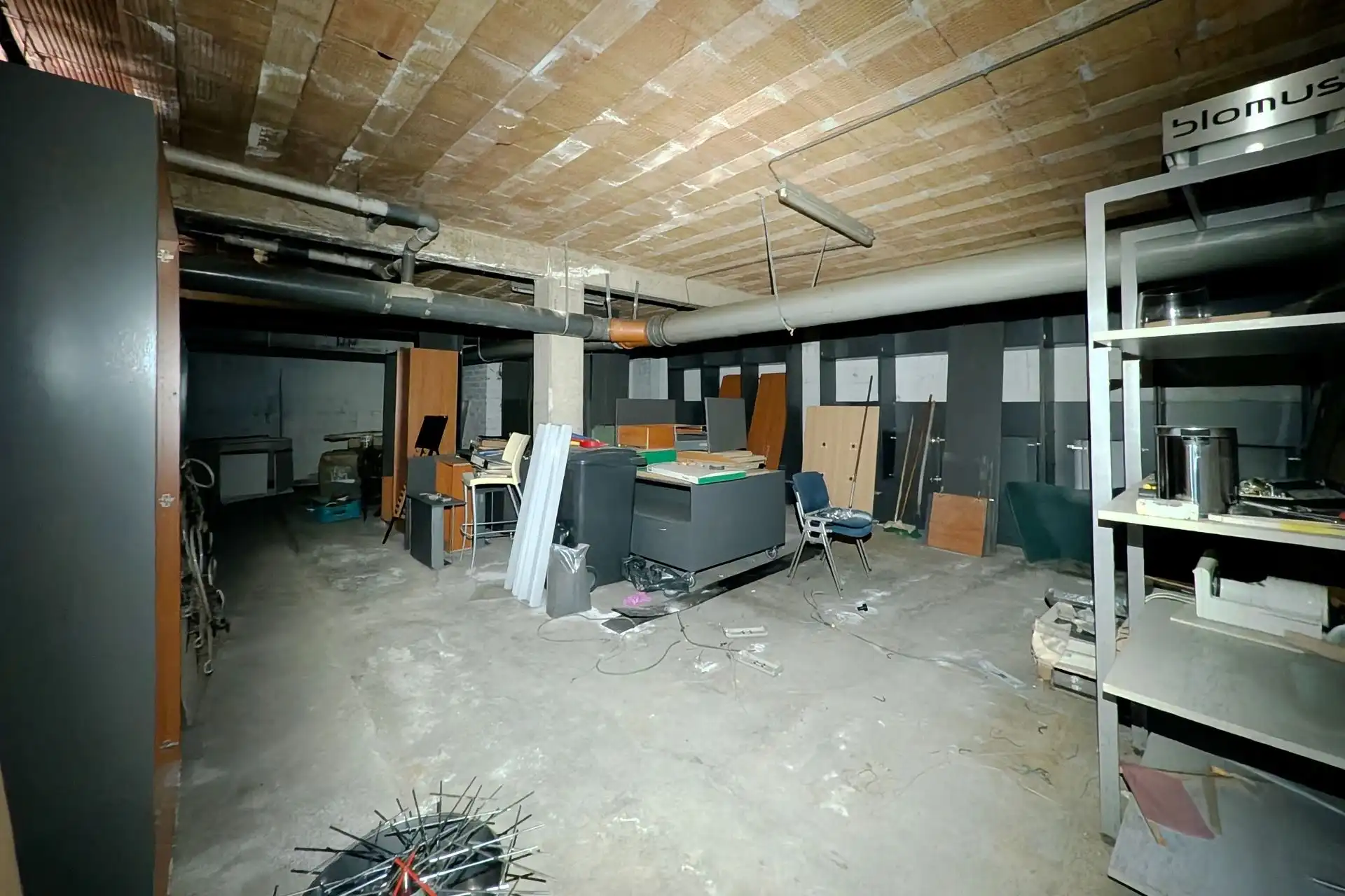 Winkelruimte gelegen op een toplocatie te Rekem foto 16