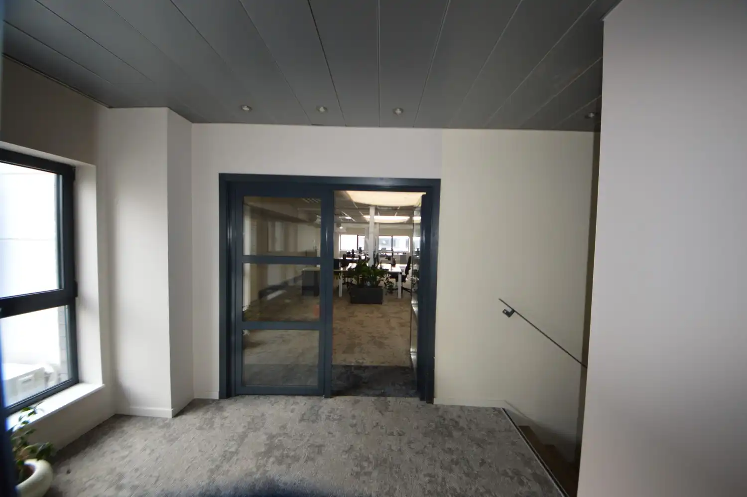 Instapklare burelen te huur in Aalst – op wandelafstand van het station MET OPTIONEEL MAGAZIJN foto 9