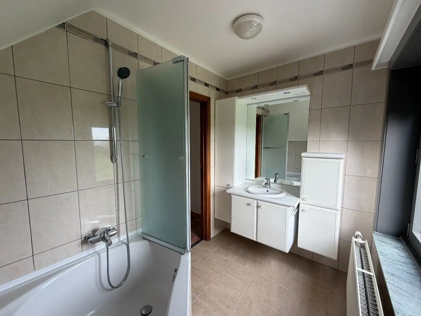 Villa met 3 slaapkamers op rustige ligging foto 10