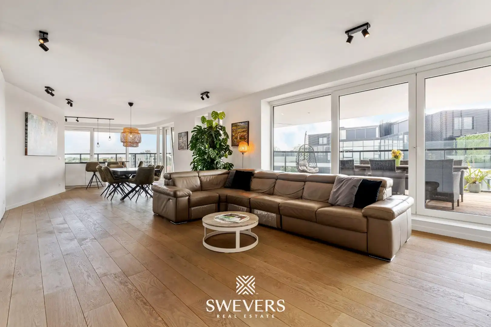 Adembenemend luxueus appartement (216m²) op Zuidzicht met riant terras rondom (223 m²) foto 8