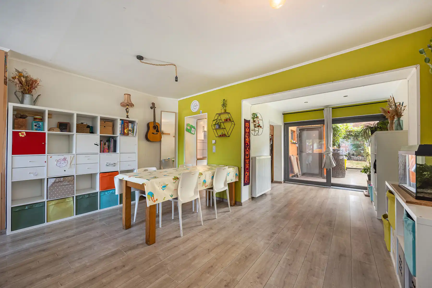 Woning met 3 slaapkamers en tuin in rustige buurt foto 2