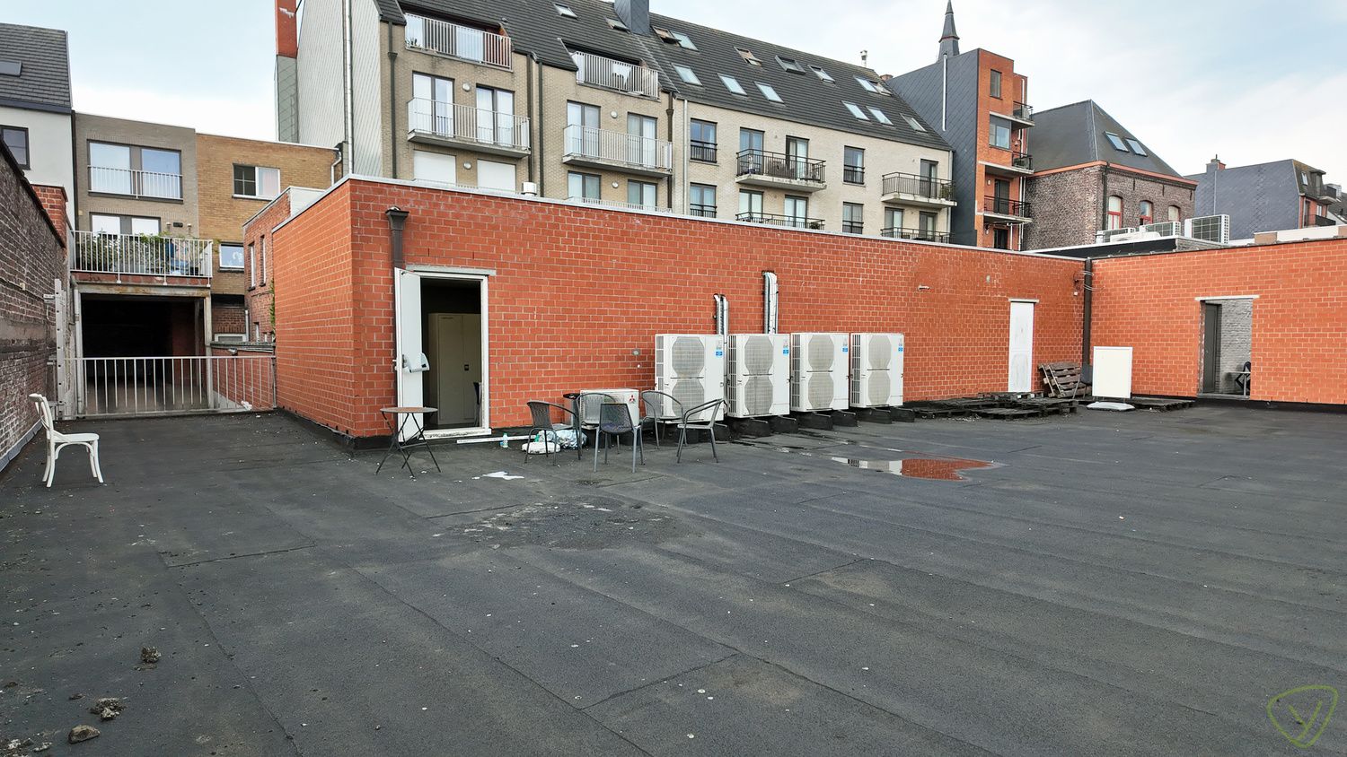 Exclusieve handelsruimte te huur op één van de commercieel gunstigste locaties te Eeklo! foto 7