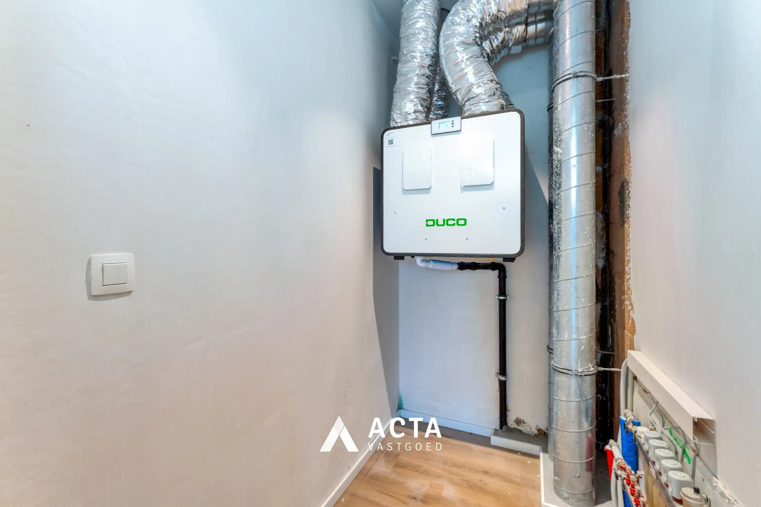 Nieuwbouwwoning met drie slaapkamers en tuin in hartje Mariakerke! foto 20