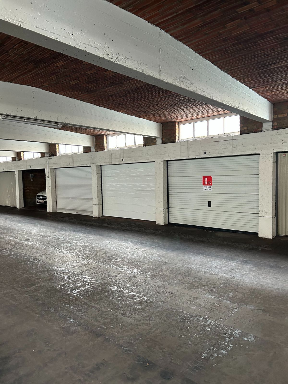 Ruime, vlot toegankelijke garagebox in hartje centrum foto 3