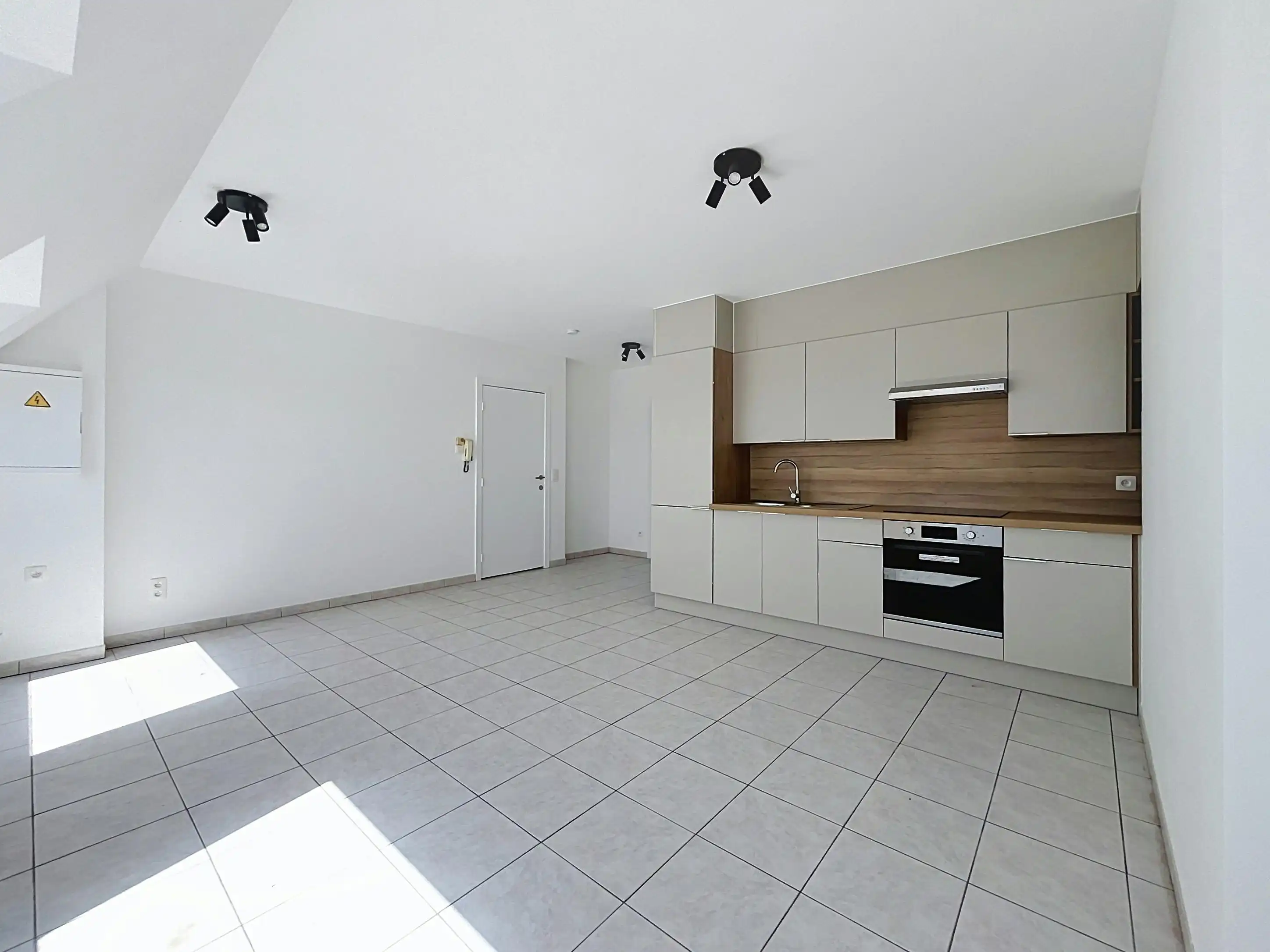 Dakappertement met 1 slaapkamer te koop aan station Eeklo foto 6