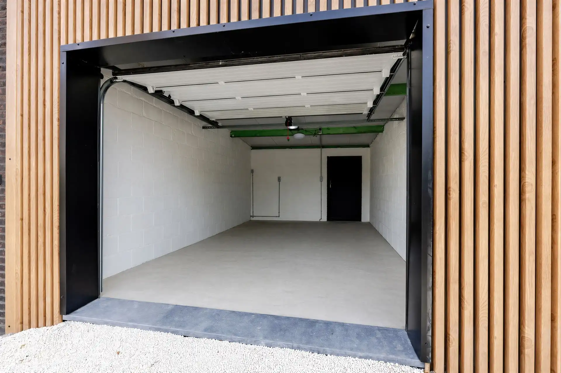 Instapklare, volledig gerenoveerde gezinswoning met 4 slaapkamers, garage en zonnige stadstuin foto 31