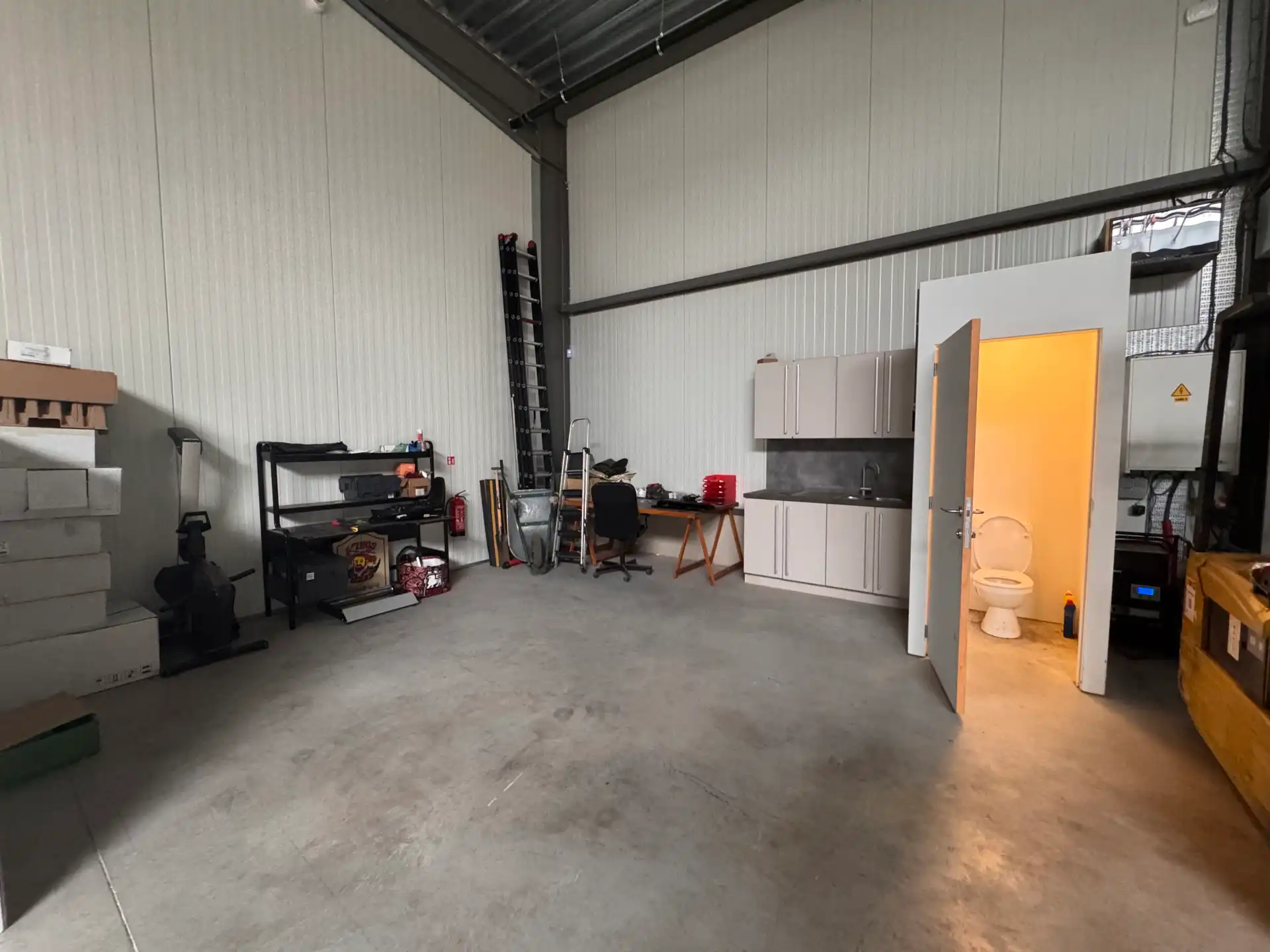 Instapklare opslagruimte van 525 m² te Wuustwezel!  foto 4