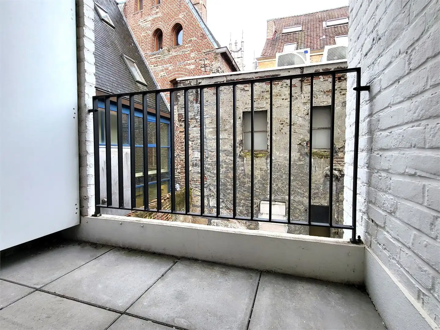GERENOVEERD APPARTEMENT IN 2020 MET 1 SLAAPKAMER EN TERRAS, in het centrum van de Stad Gent. foto 10