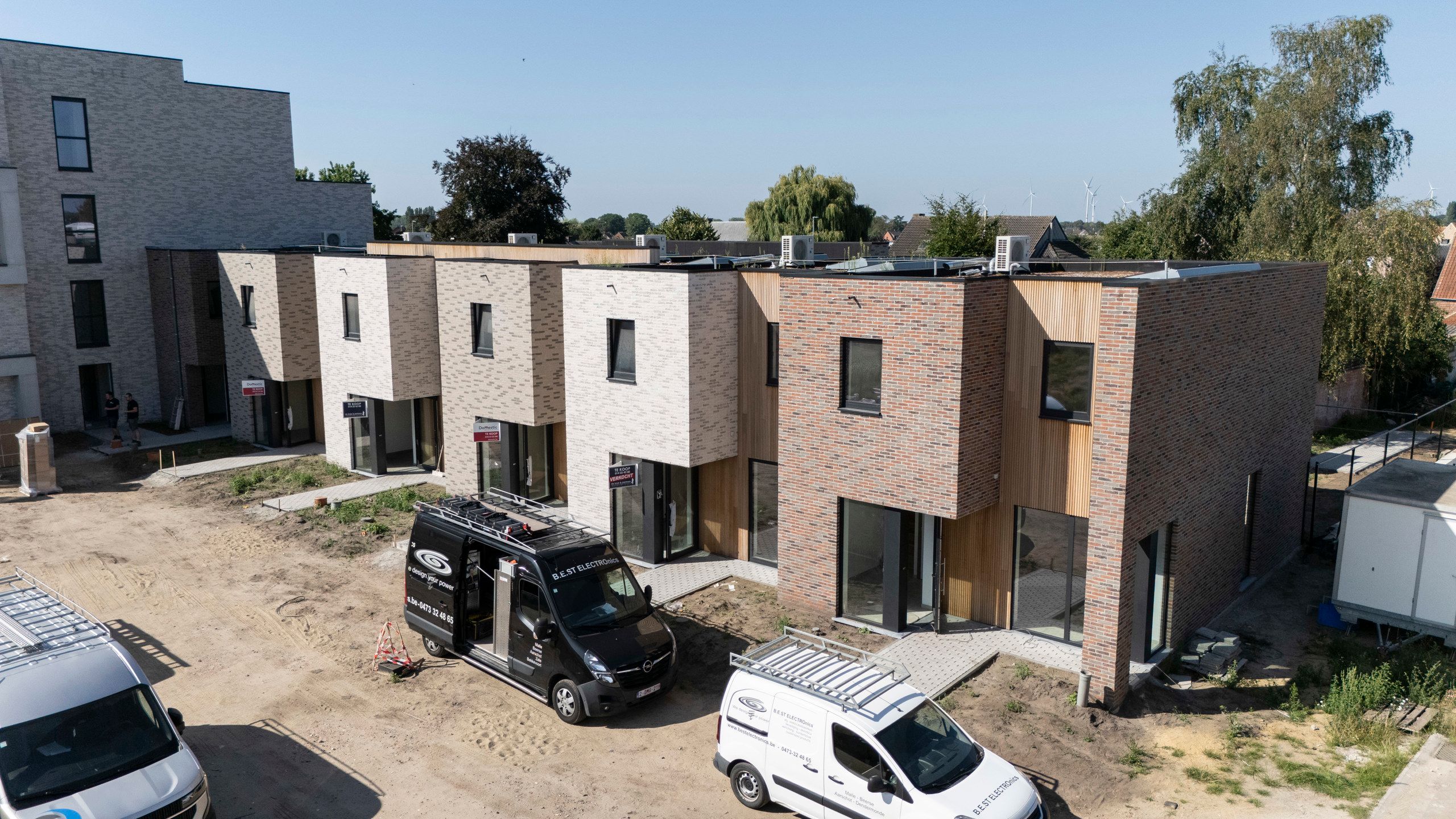 Woningen met 3 slpk, parking, bijgebouw en west tuin foto 4
