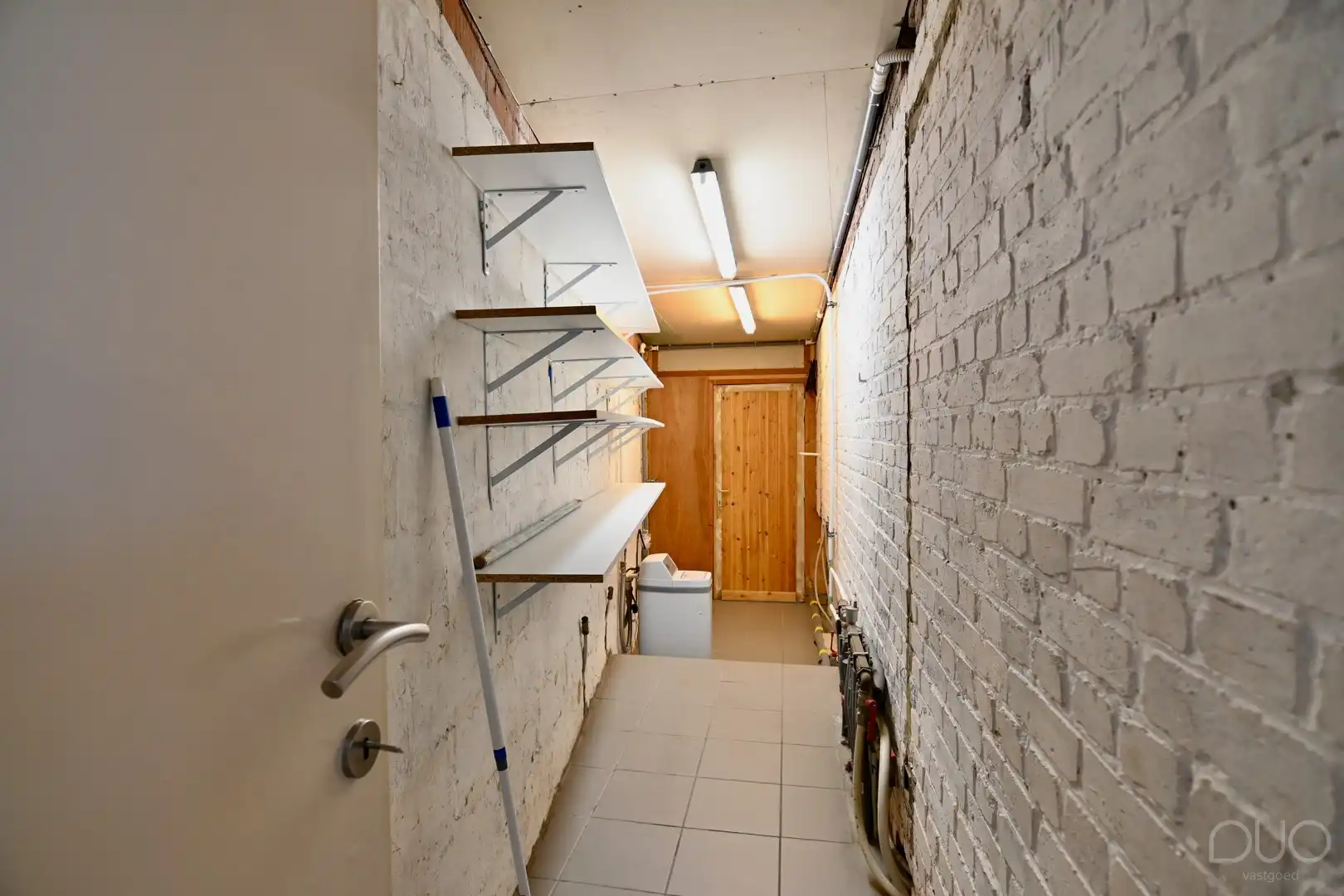 Instapklare rijwoning met west geörienteerde buitenruimte foto 14