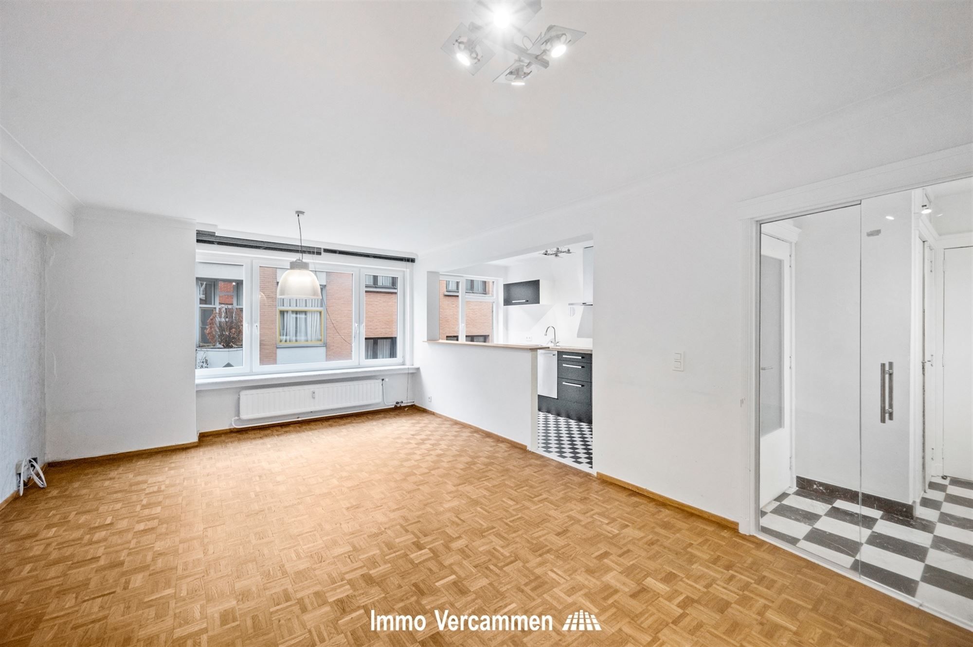 Gemoderniseerd appartement te Mechelen foto 4
