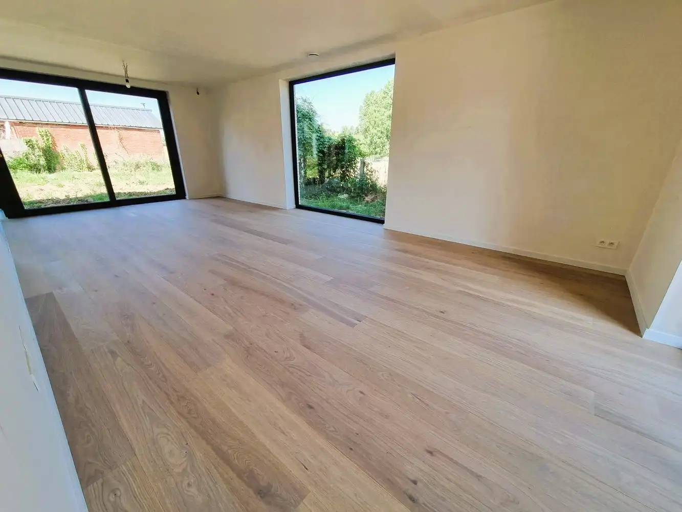 Prachtig, volledig afgewerkte nieuwbouw woning. Rustige ligging. foto 4