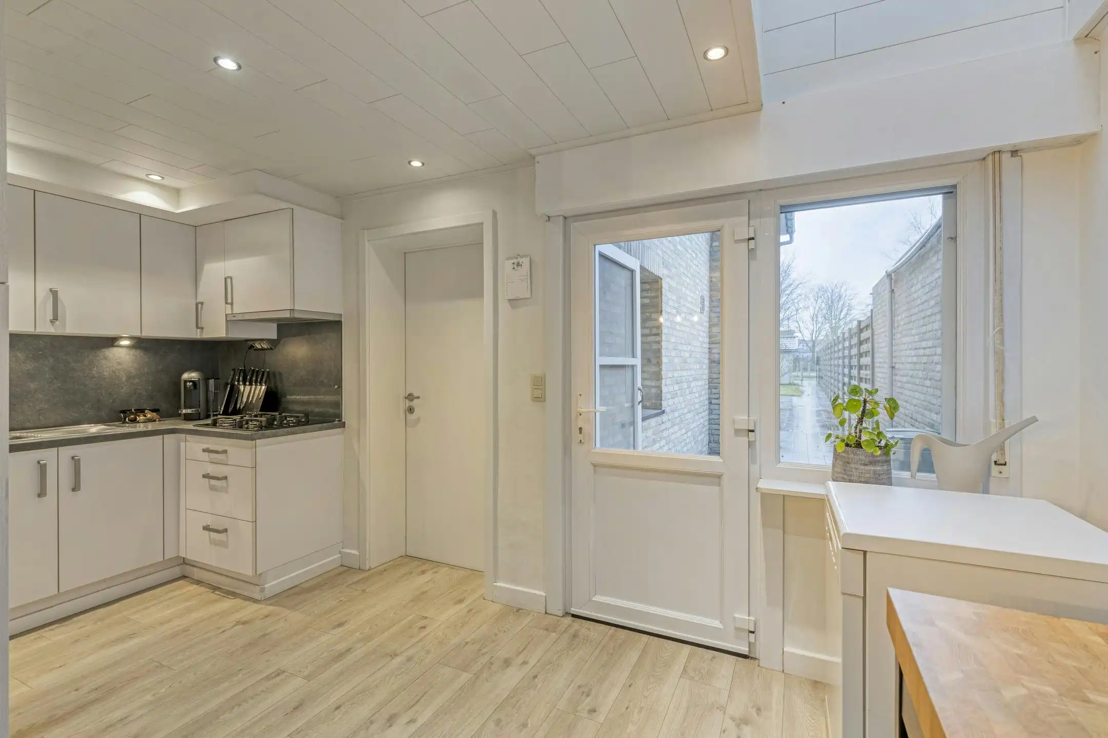 Ideale starterswoning met tuin en garage in Aalter foto 6