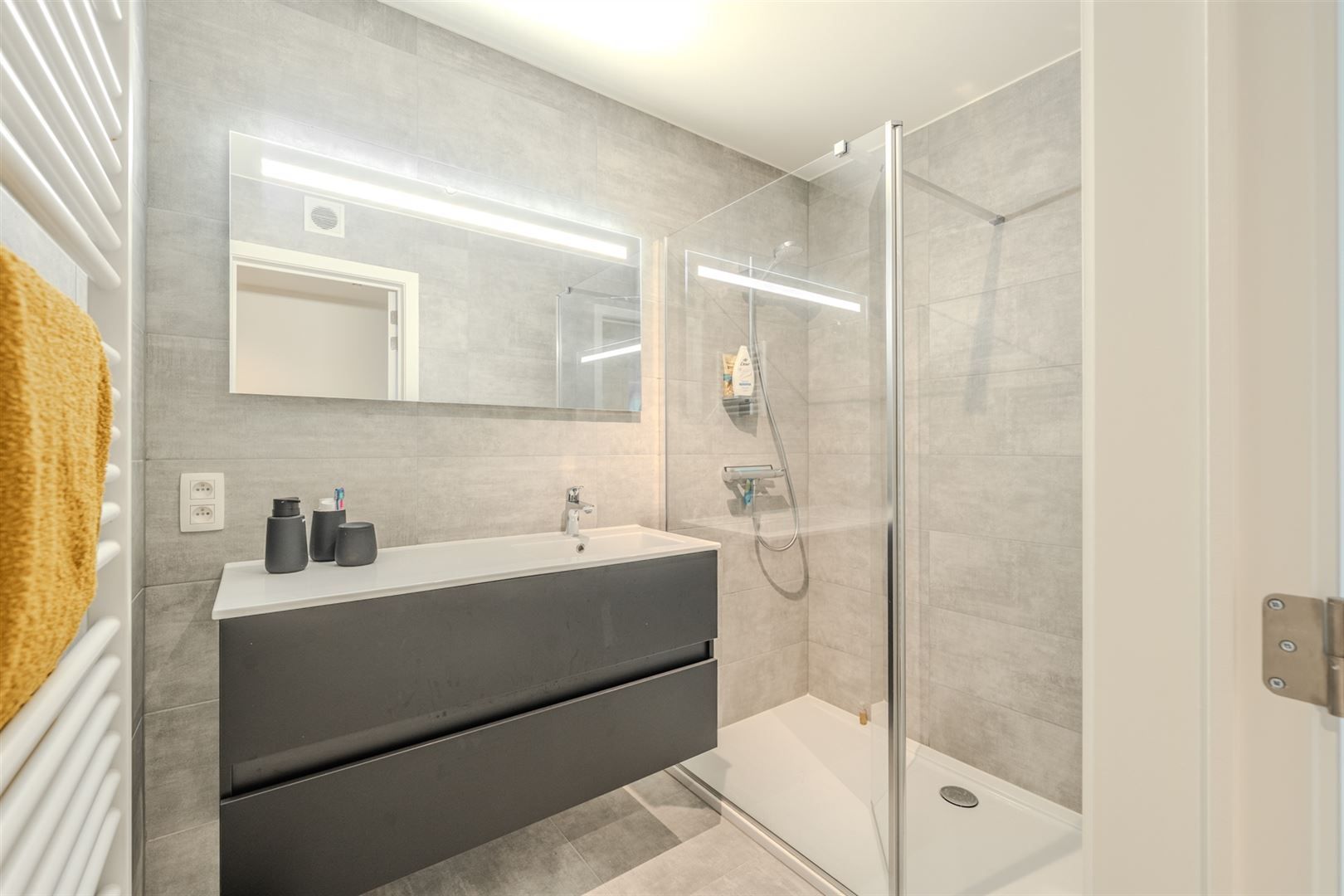 Modern 2 slaapkamer appartement in hartje Middelkerke foto 19