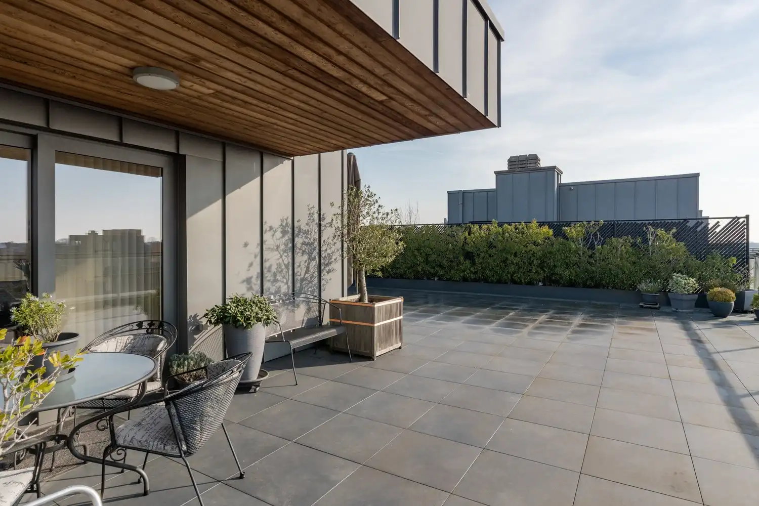 Prachtig penthouse met zeer groot terras en daktuin op het zuiden met 2 slaapkamers en 2 badkamers. foto 42