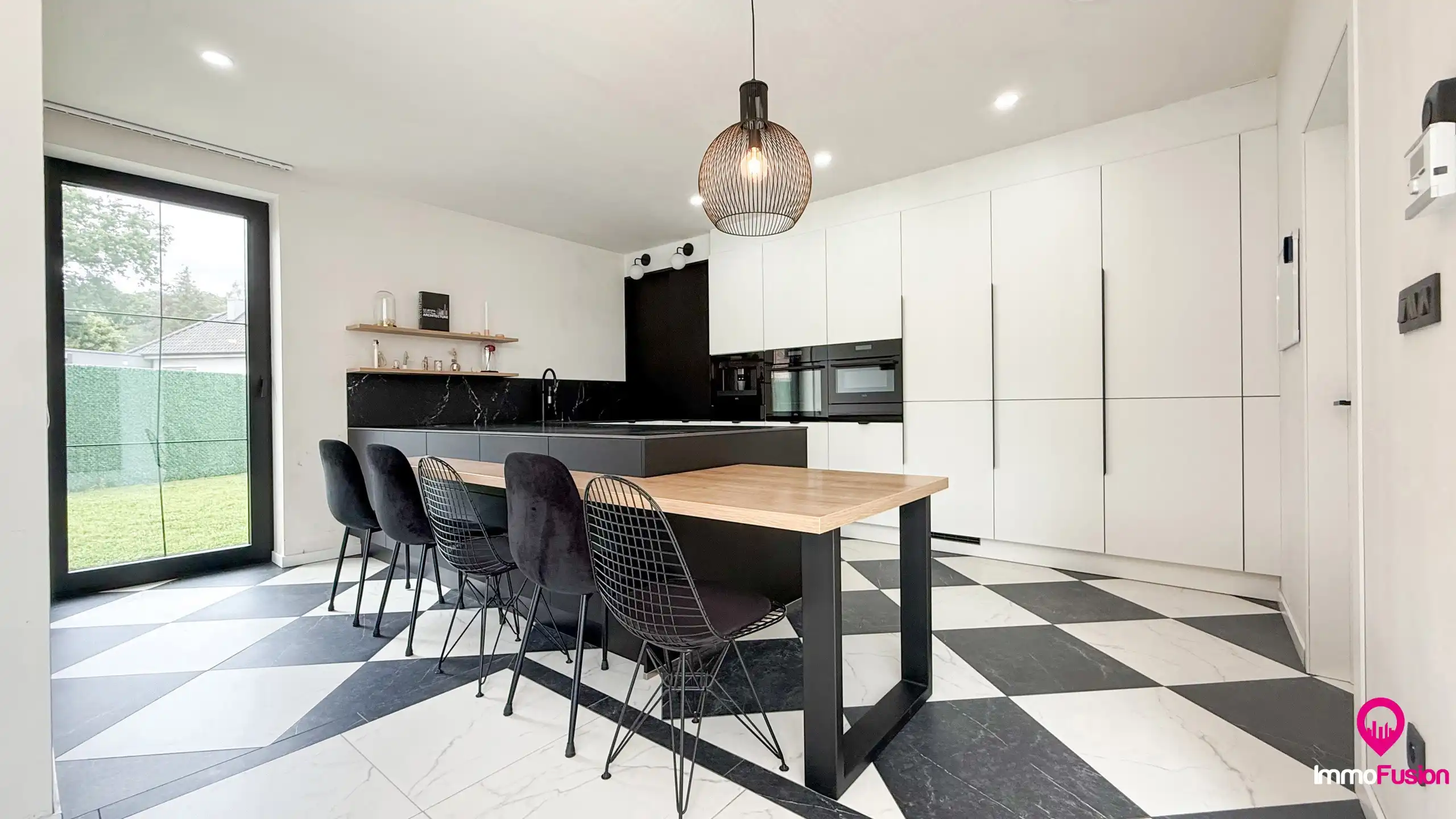 Instapklare villa met 4 slpk., laadpaal en zonnepanelen! foto 11