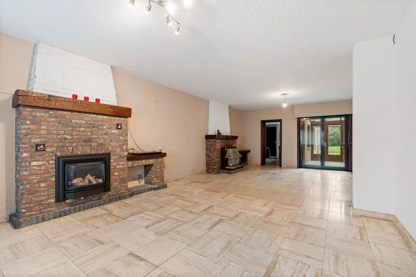 Halfopen woning met tuin en 3 slaapkamers foto 7